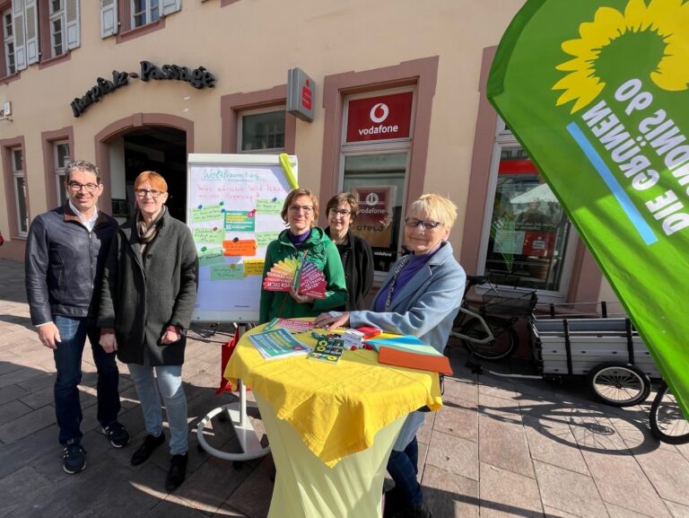 Grüner Stand zum Weltfrauentag